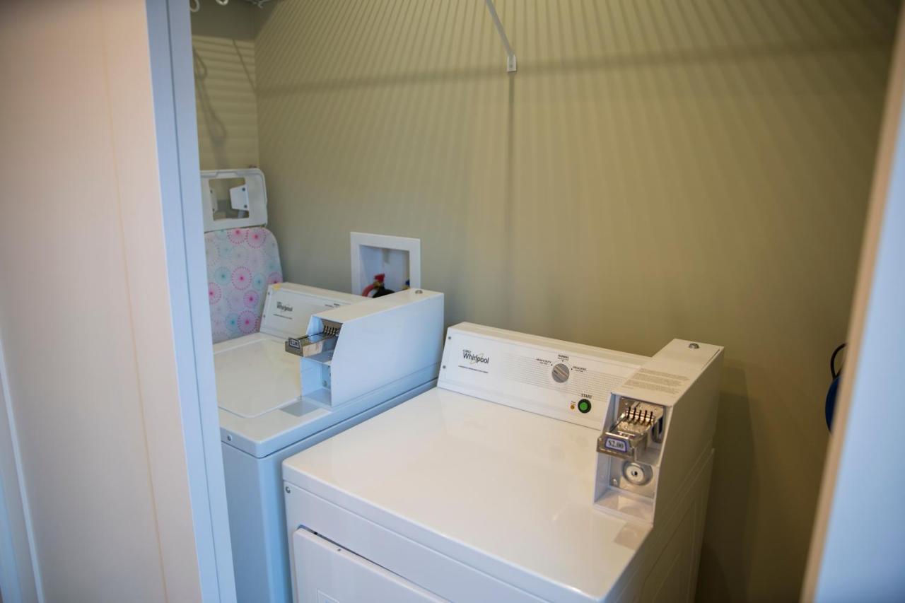 Downtown Whitehorse Deluxe 2 Bedroom Condo ภายนอก รูปภาพ